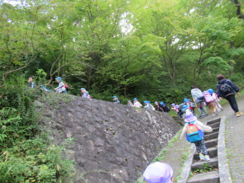 ②